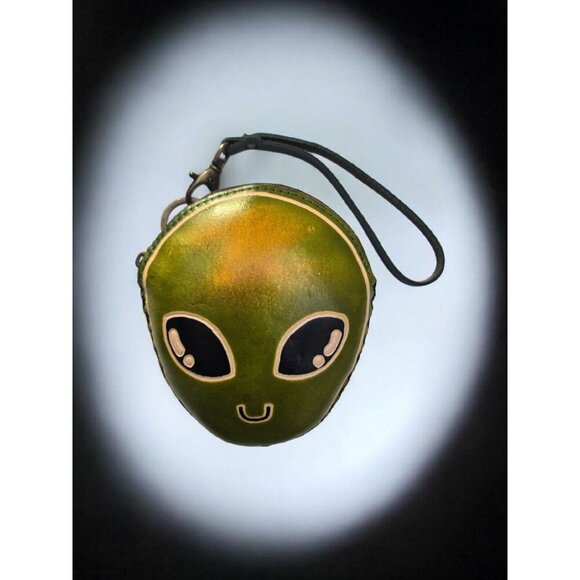 New Green Genuine Leather Handmade Alien Coin Purse Wristlet Key Case - Picture 1 of 4